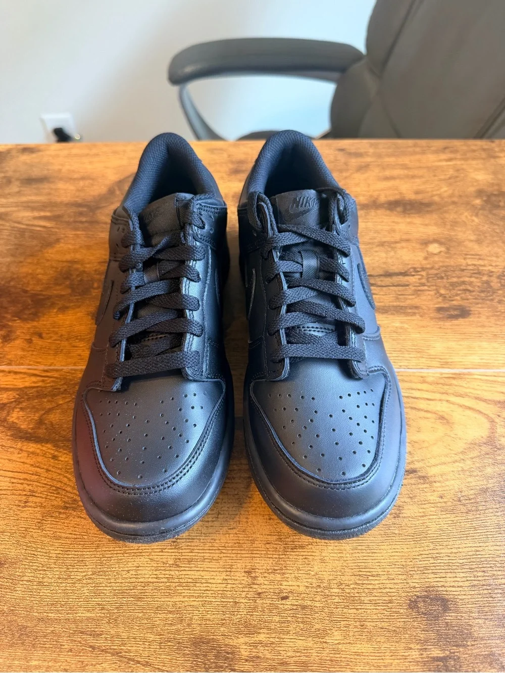 Men’s Nike Dunk Low Low-Top Sneakers 6.5Y/8W